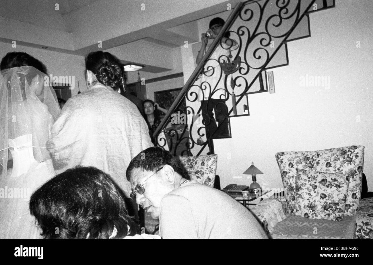 Festa nuziale della casa cinese della famiglia di Pechino, fine anni '2000, Cina Foto Stock