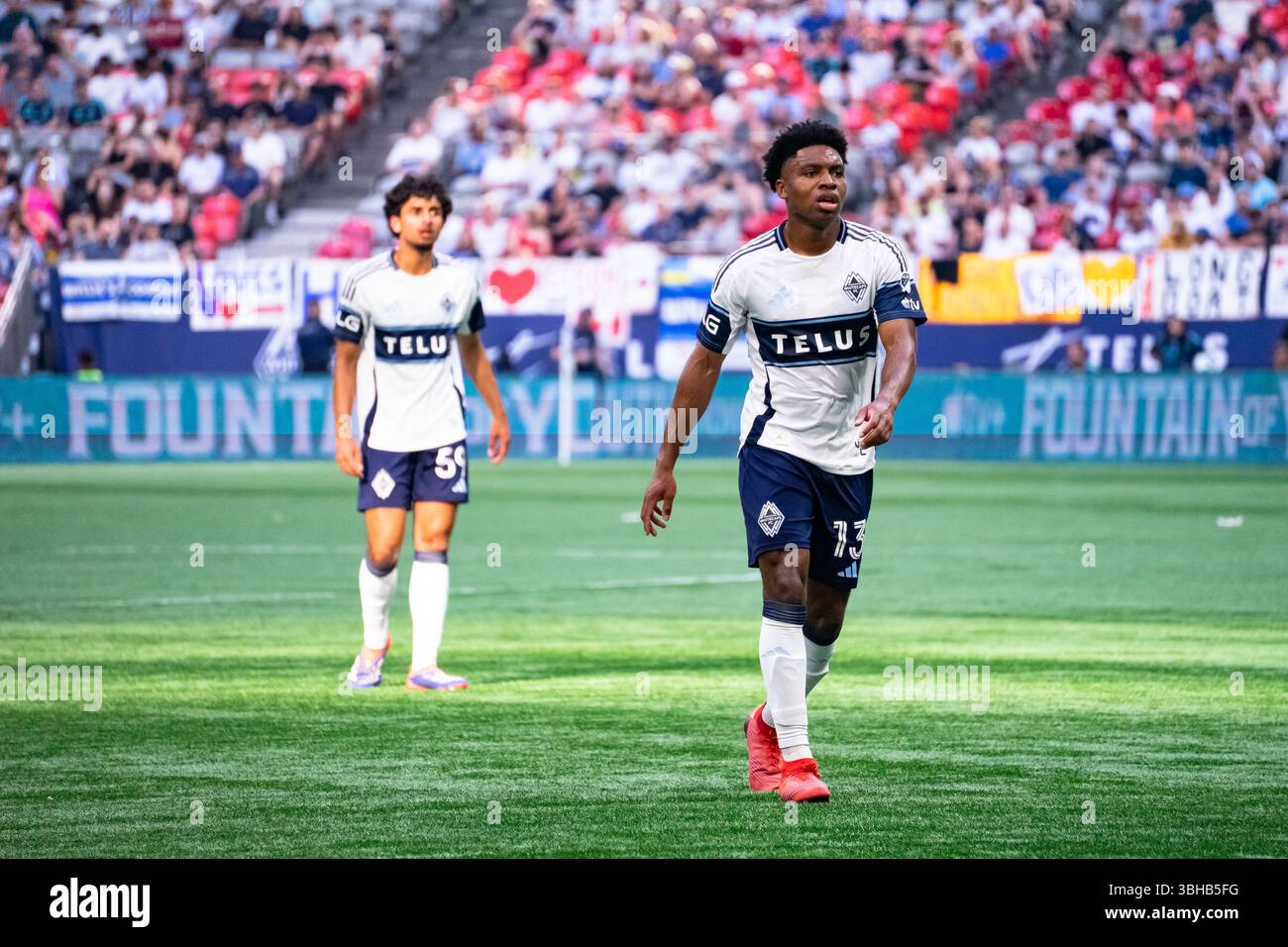 Vancouver, Canada. 8 giugno 2025. Vancouver, British Columbia, Canada, 8 giugno 2025: Ralph Priso (13 Vancouver Whitecaps FC) in azione durante la partita di calcio della Major League tra Vancouver Whitecaps FC e Seattle Sounders FC al BC Place Stadium di Vancouver, British Columbia, Canada (SOLO USO EDITORIALE). (Amy Elle/SPP) credito: SPP Sport Press Photo. /Alamy Live News Foto Stock