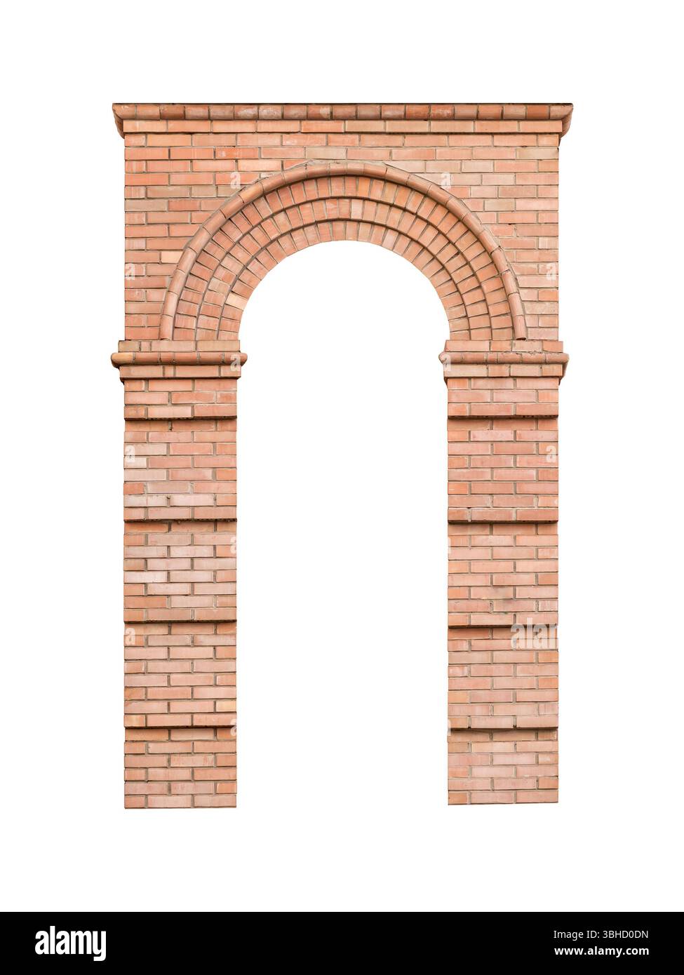 La struttura ad arco antica della porta con spazio libero in una parete di mattoni è isolata. Foto Stock