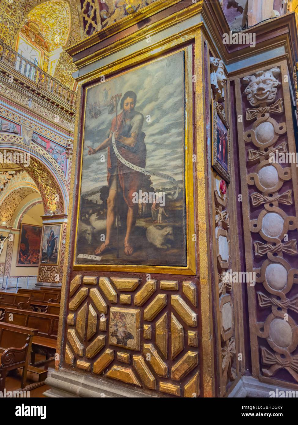 Il dipinto del XVII secolo del profeta Amos nella Chiesa della compagnia di Gesù a Quito, Ecuador. Nicolás de Goríbar, artista. Foto Stock