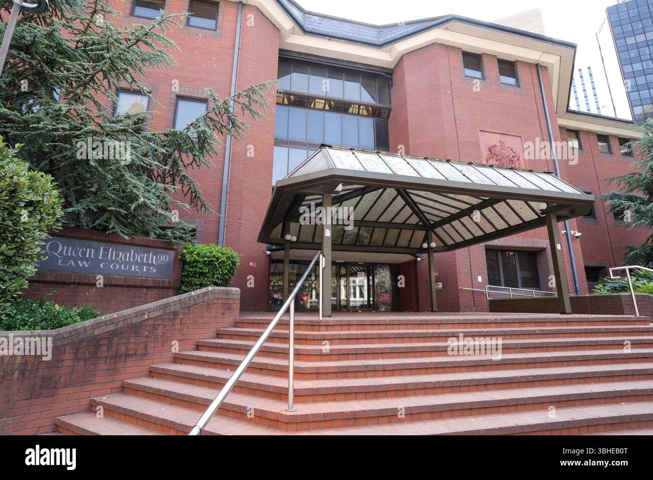 Newton Street, Birmingham, 8 giugno 2025. Vista generale della Corte Corona di Birmingham, conosciuta anche come Corte della Regina Elisabetta II, Birmingham. Crediti: British News and Media/Alamy Live News Foto Stock