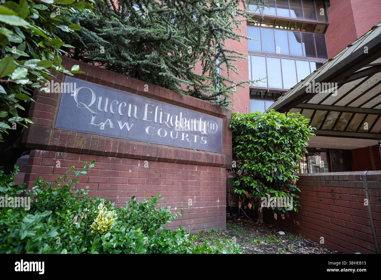 Newton Street, Birmingham, 8 giugno 2025. Vista generale della Corte Corona di Birmingham, conosciuta anche come Corte della Regina Elisabetta II, Birmingham. Crediti: British News and Media/Alamy Live News Foto Stock
