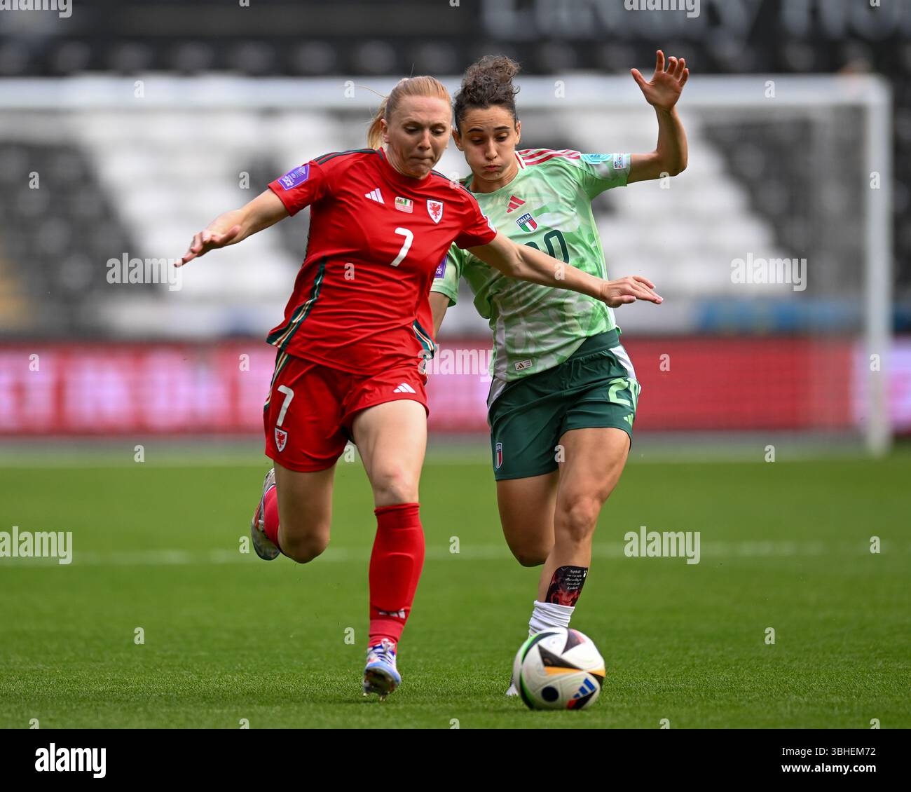 UEFA Women's Nations League Wales vs Italy Women Swansea.com Stadium, Swansea, Galles 03/06/2025 Foto Stock