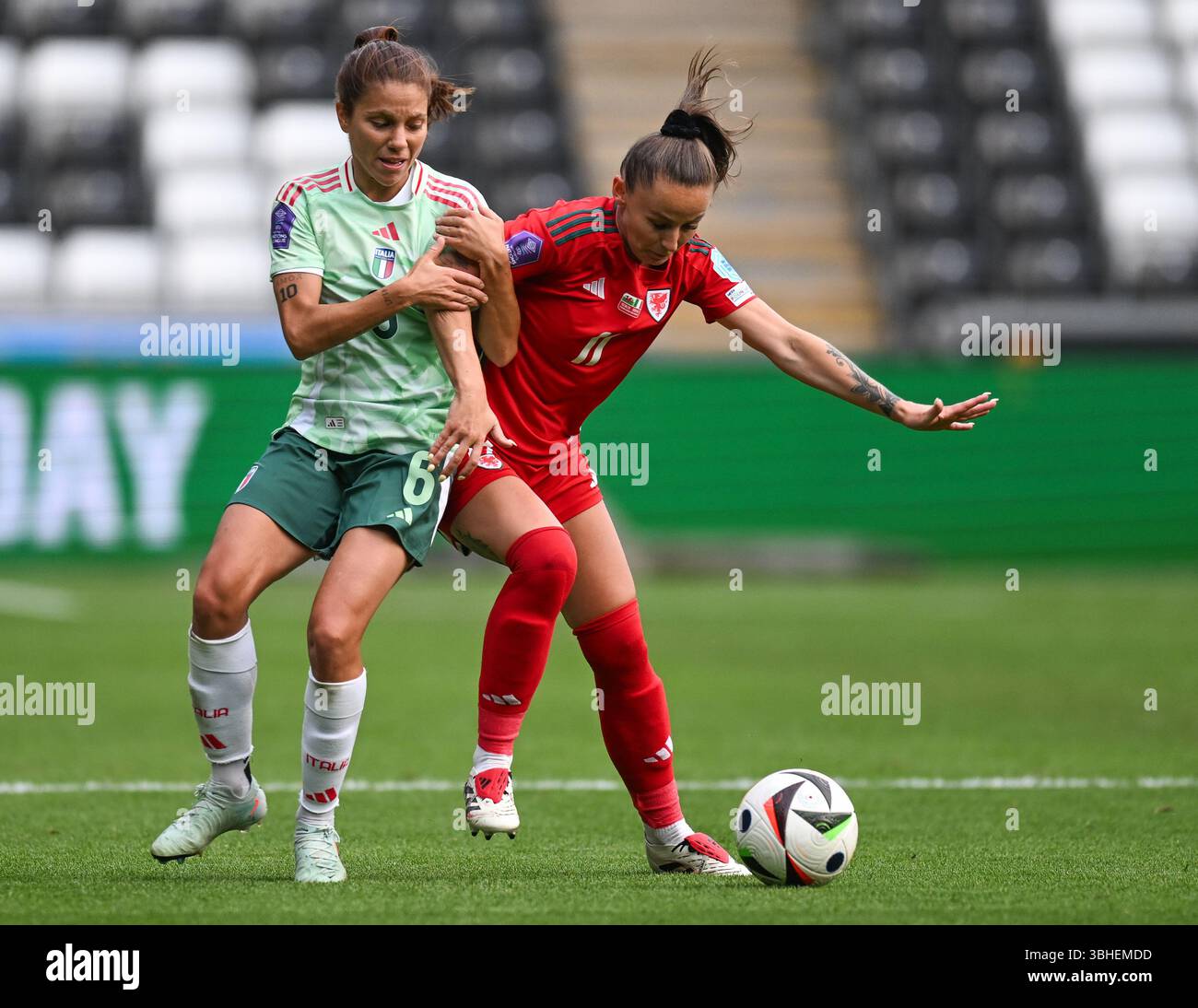 UEFA Women's Nations League Wales vs Italy Women Swansea.com Stadium, Swansea, Galles 03/06/2025 Foto Stock