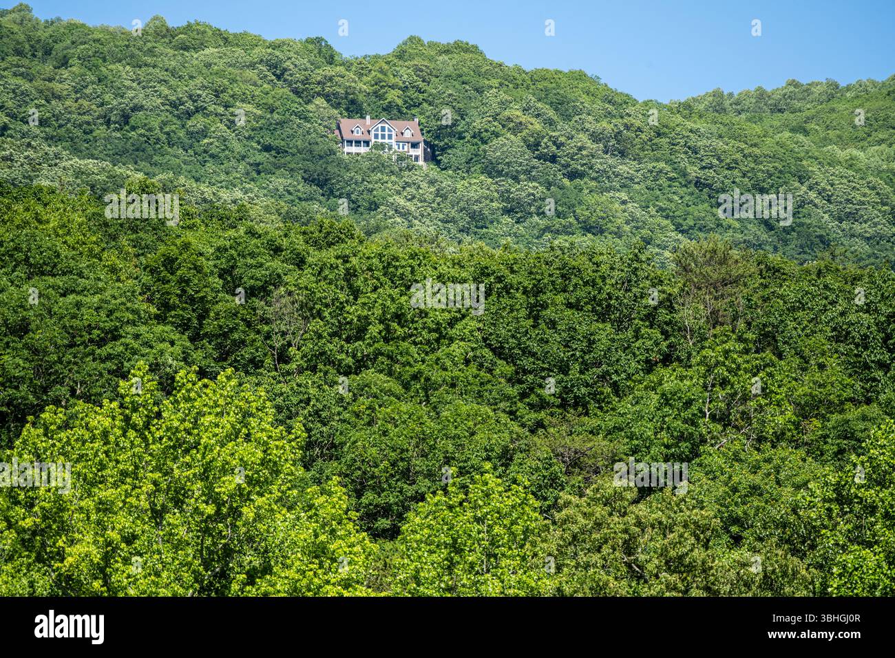 Casa di Moutaintop sopra SharpTop Cove nelle Blue Ridge Mountains di Jasper, Georgia. (USA) Foto Stock