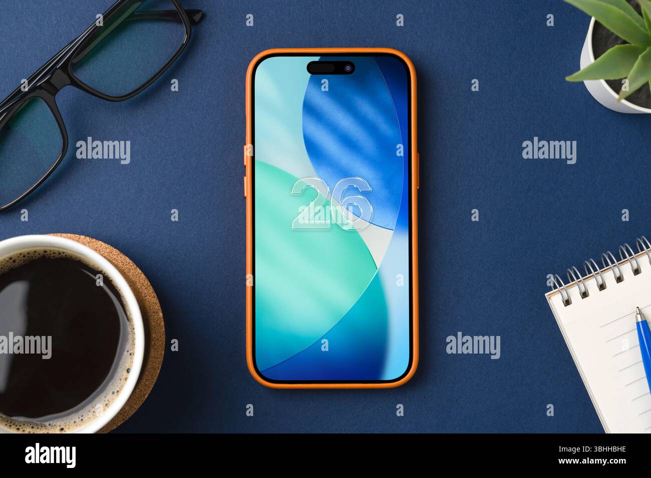 Antalya, Turchia - 10 giugno 2025: Schermo iPhone 16 Pro con il nuovo logo iOS 26, verrà rilasciato il prossimo sistema operativo per gli smartphone Apple Foto Stock