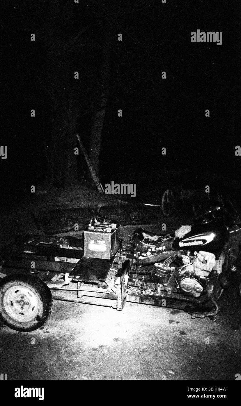 Campo da golf Utility motociclette e attrezzature di notte, Pechino fine anni '2000 Foto Stock