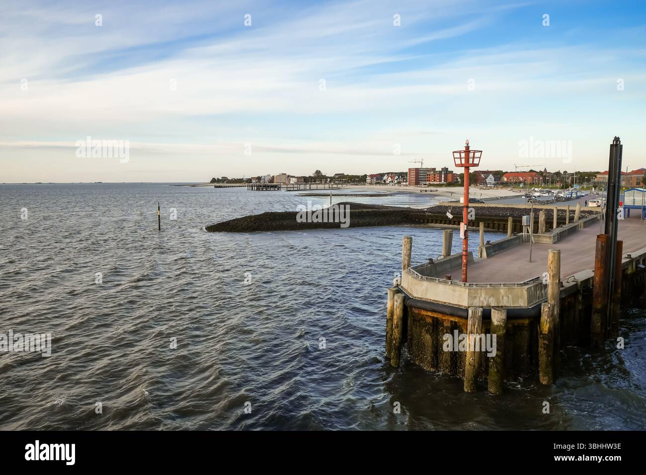 Vista del porto e del Mare del Nord sull'isola frisone settentrionale di Föhr. Foehr. Foto Stock