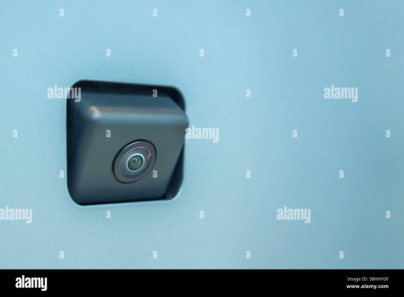 Telecamera posteriore dell'auto. Sistema di assistenza alla guida intelligente Foto Stock