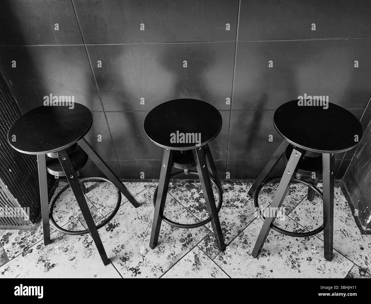 Trio Inside Bar sedie in Reflection. Foto Stock