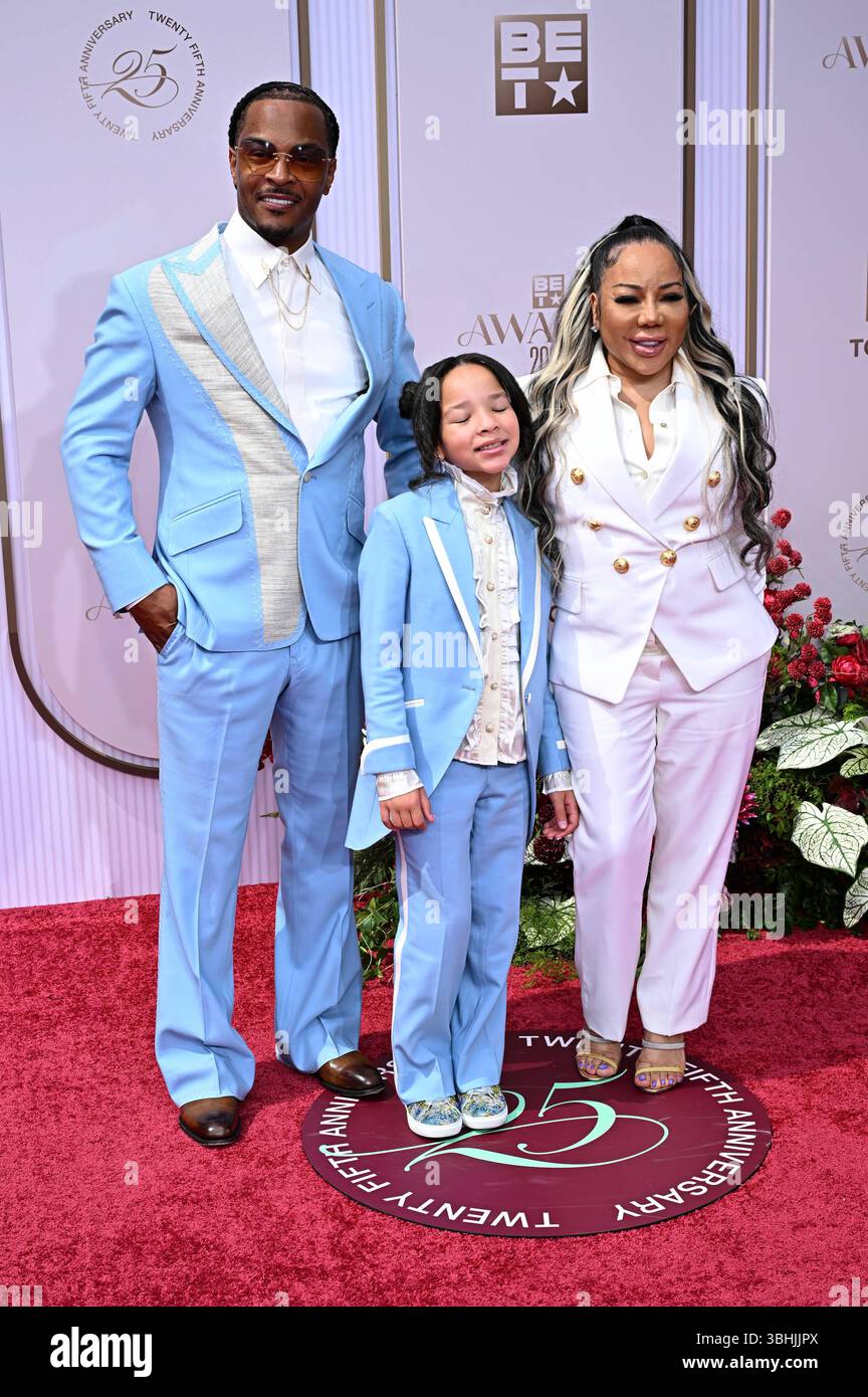 T.I., Heiress Harris und Tameka Tiny Harris bei der Verleihung der 25. BET Awards 2025 im Peacock Theater. Los Angeles, 09.06.2025 *** T i , Heiress Harris e Tameka Tiny Harris ai 25 BET Awards 2025 al Peacock Theater di Los Angeles, 09 06 2025 foto:xD.xStarbuckx/xFuturexImagex bet 5541 Foto Stock