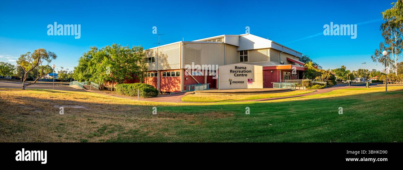 Vista panoramica panoramica del centro ricreativo di Roma in un ambiente Sunny Park, Roma, Australia, 29 novembre 2020 Foto Stock