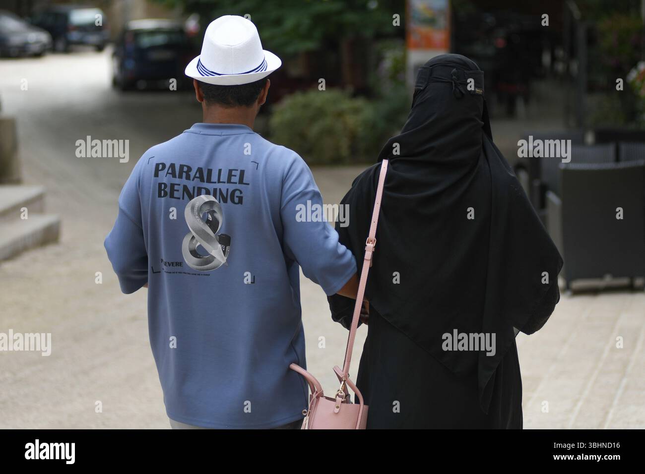 Coppia musulmana a Mostar. Bosnia ed Erzegovina Foto Stock