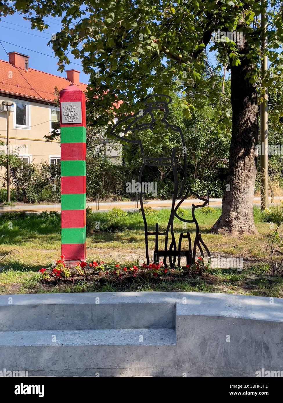 Zelenogradsk, Russia - 27 agosto 2024, attrazione turistica - memoriale alle guardie di frontiera russe. Simbolo dei posti di frontiera e del memoriale di Zelen Foto Stock