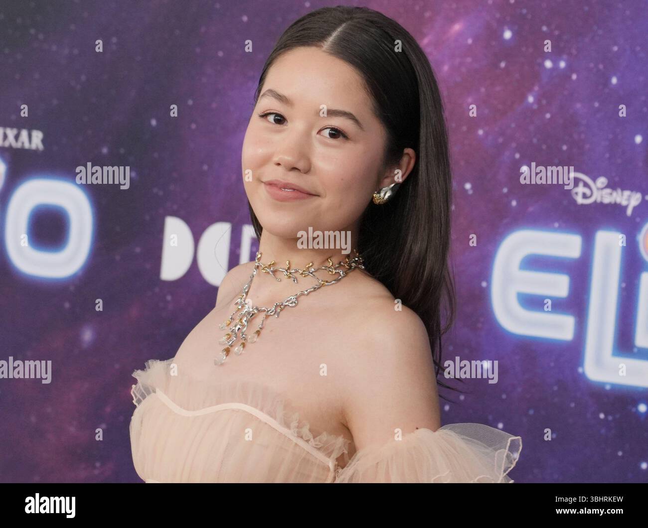 Los Angeles, Stati Uniti. 10 giugno 2025. Trinity Jo-li Bliss arriva alla prima mondiale ELIO della Disney Pixar, tenutasi all'El Capitan Theatre di Hollywood, CA, martedì 10 giugno 2025. (Foto di Sthanlee B. Mirador/Sipa USA) credito: SIPA USA/Alamy Live News Foto Stock