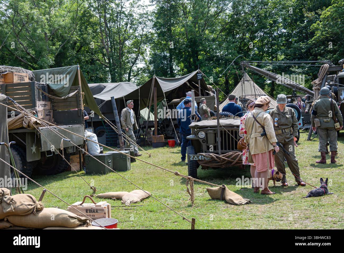 Scena in tempo di guerra al Southwick Revival D Day al VE Day giugno 2025 Foto Stock