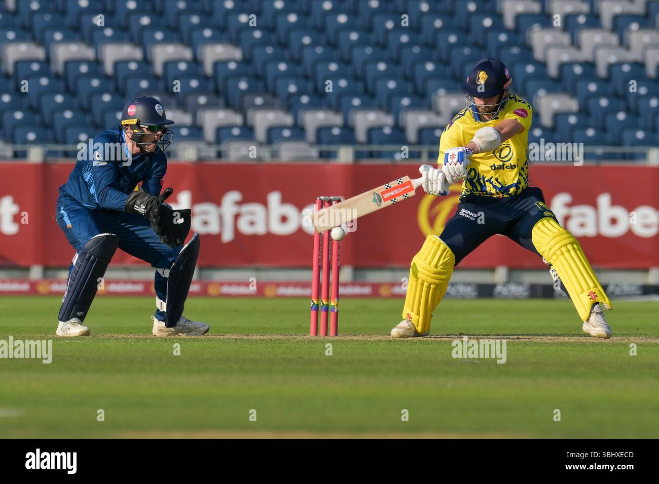 Durante il Vitality Blast T20 match tra Durham Cricket e Derbyshire Falcons al Banks Homes Riverside, Chester le Street, mercoledì 11 giugno 2025. (Foto: Scott Llewellyn | mi News) crediti: MI News & Sport /Alamy Live News Foto Stock