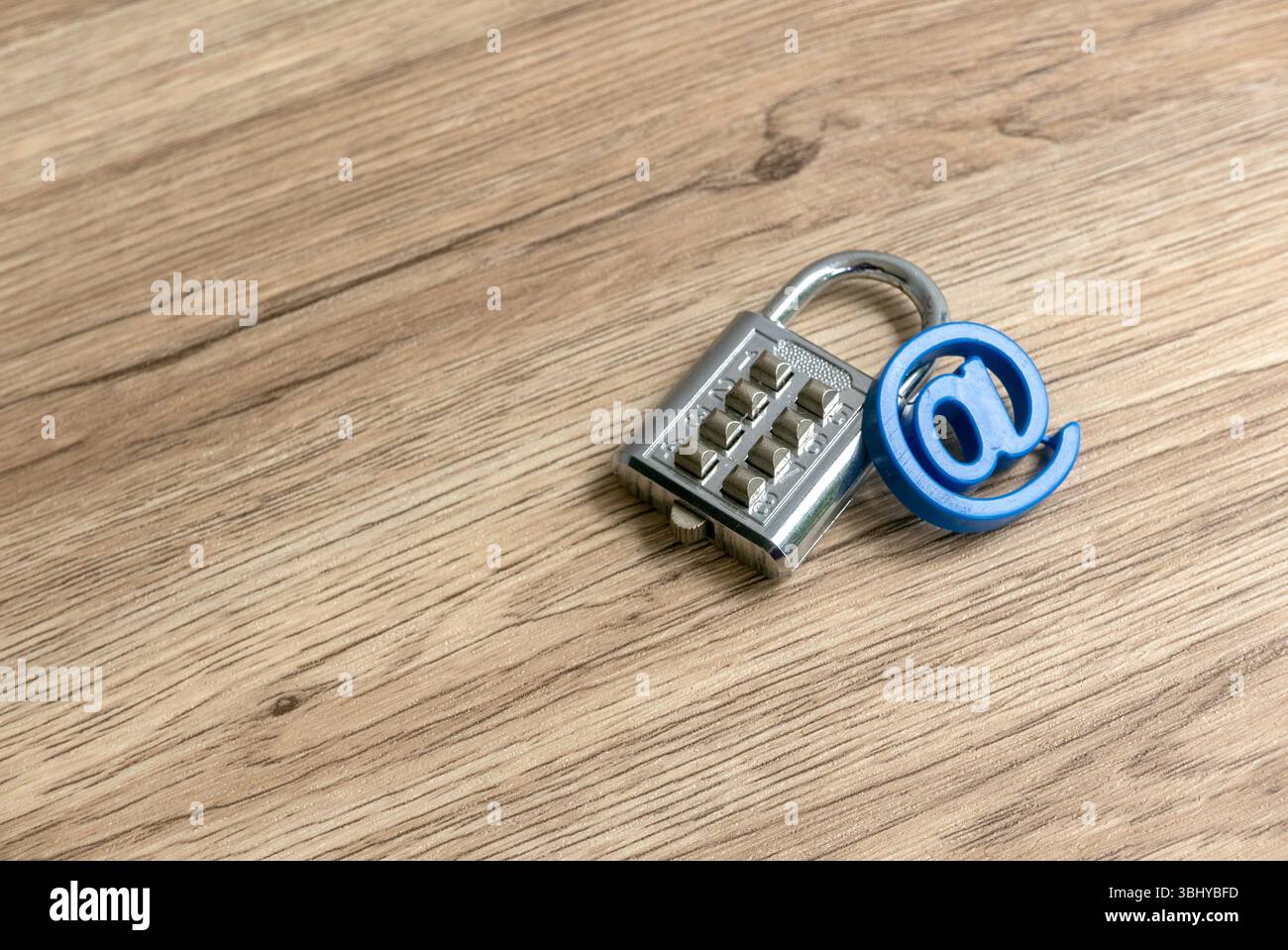 Proteggere la comunicazione digitale: L’importanza della sicurezza e della privacy della posta elettronica nel panorama online di oggi Foto Stock