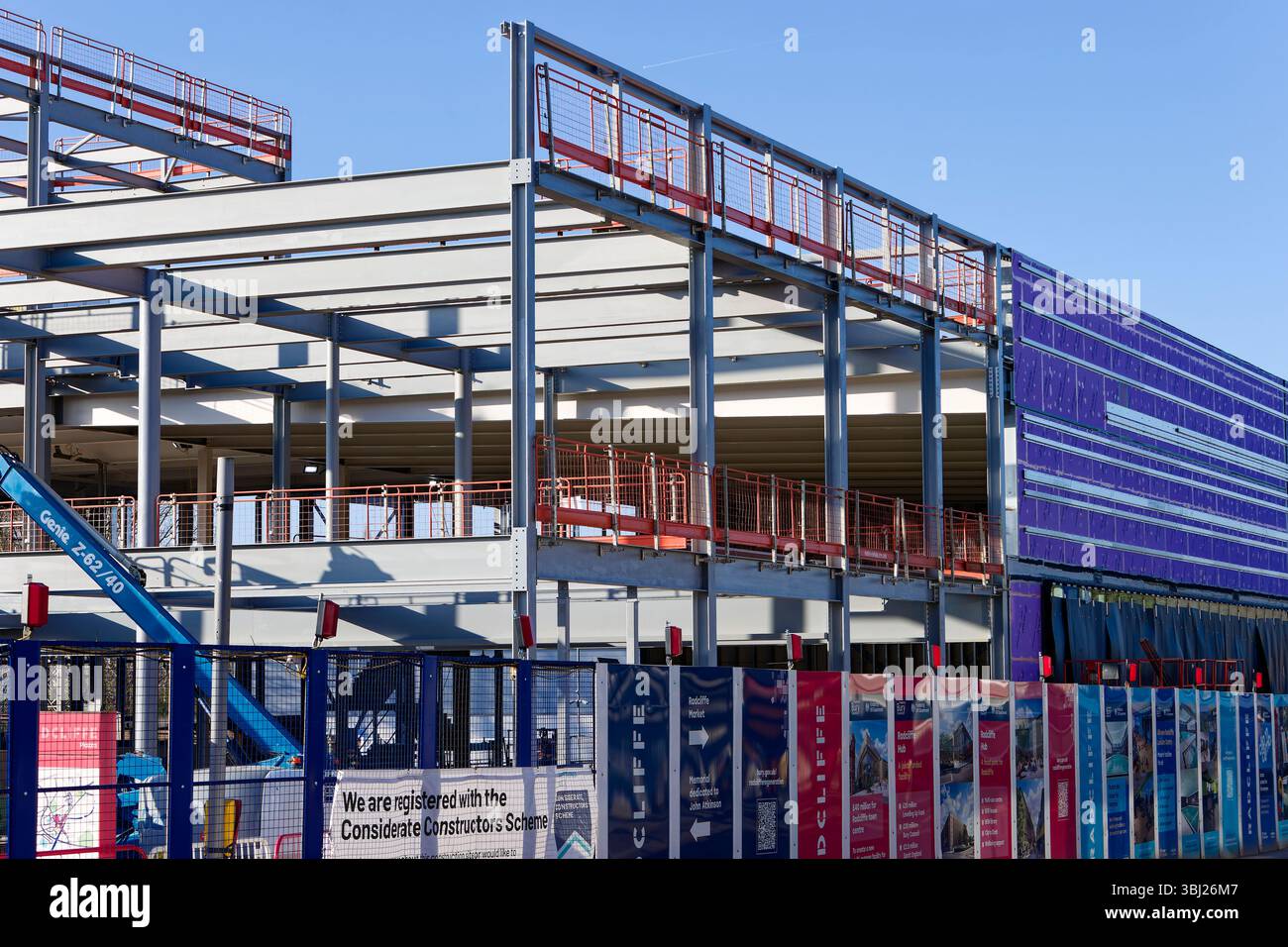 Cantiere del centro civico di Radcliffe, telaio in acciaio, rigenerazione del centro città a Greater manchester, regno unito Foto Stock