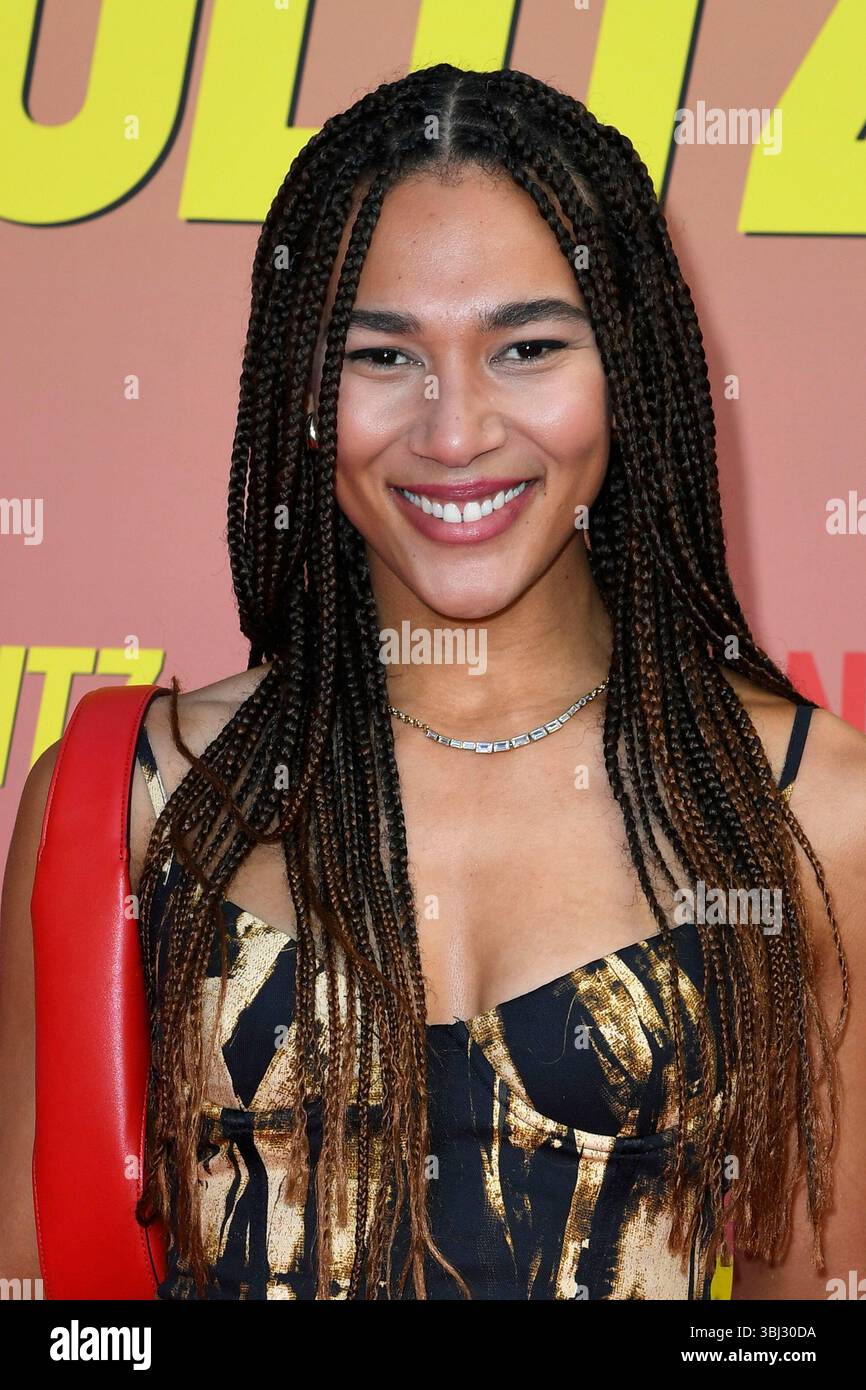 Marie Mouroum bei der Premiere der neuen -Kaulitz & Kaulitz- (Netflix) Serien-Staffel am 12.06.2025 a Berlino Foto Stock