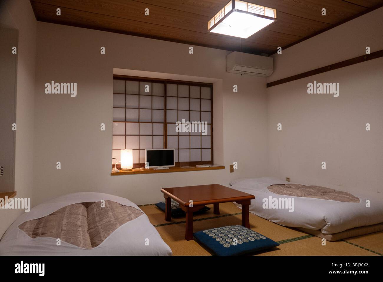 Camera d'hotel Minshuku in stile Giapponese tradizionale ad Hakone in Giappone Foto Stock