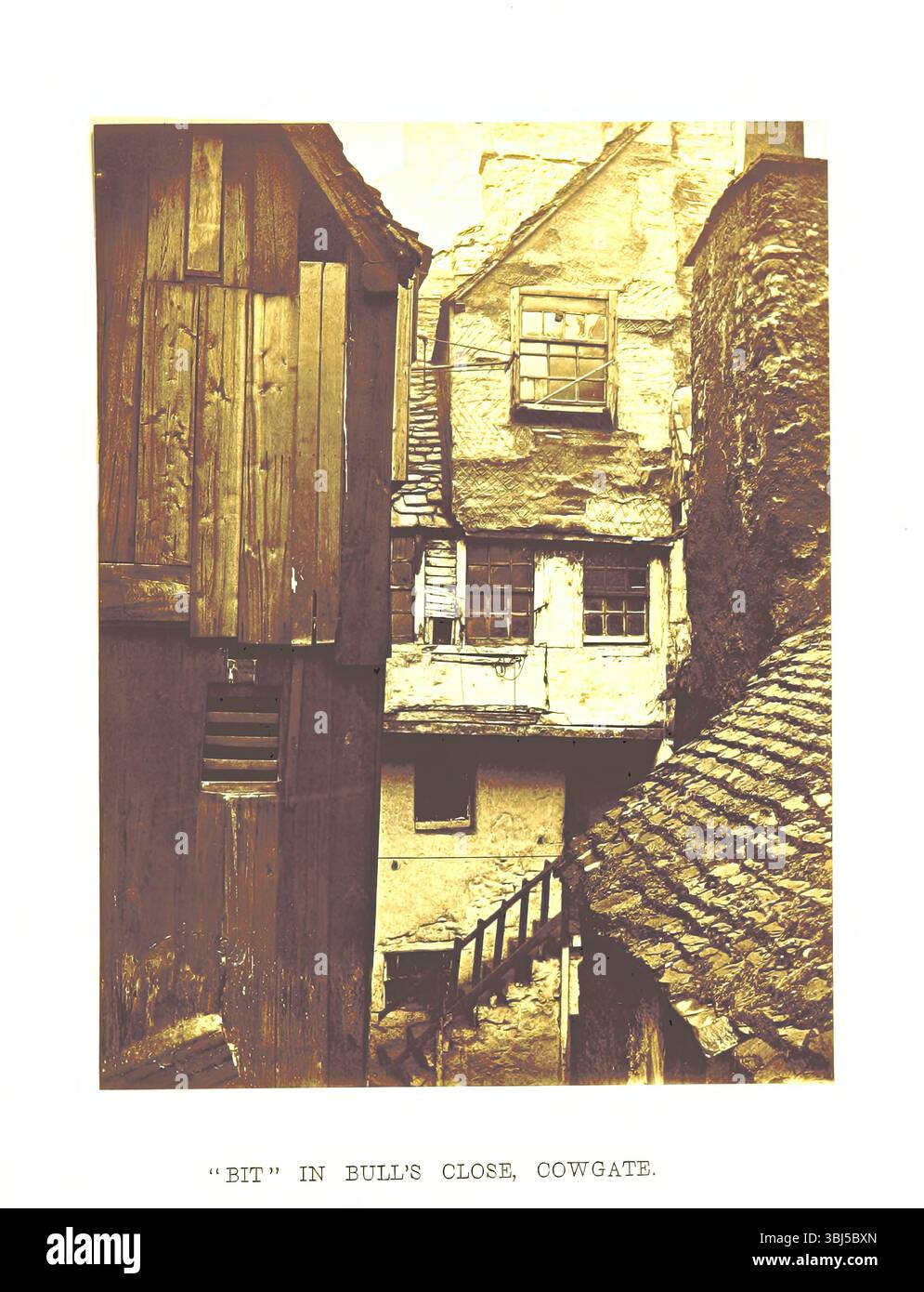 "Bit" a Bull's Close, Cowgate, 1878. Pagina 105 di "pittoreschi 'pezzi' dalla vecchia Edimburgo. Una serie di fotografie di A. Burns; con note descrittive e storiche di T. H". [Edimburgo; Londra, Inghilterra; Scozia, 1878] Foto Stock