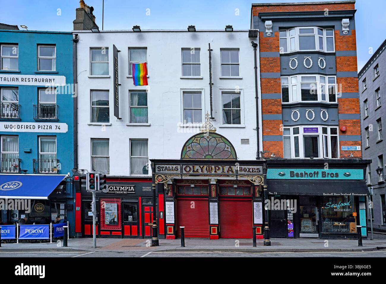 Dame Street, una delle principali vie dello shopping di Dublino Foto Stock