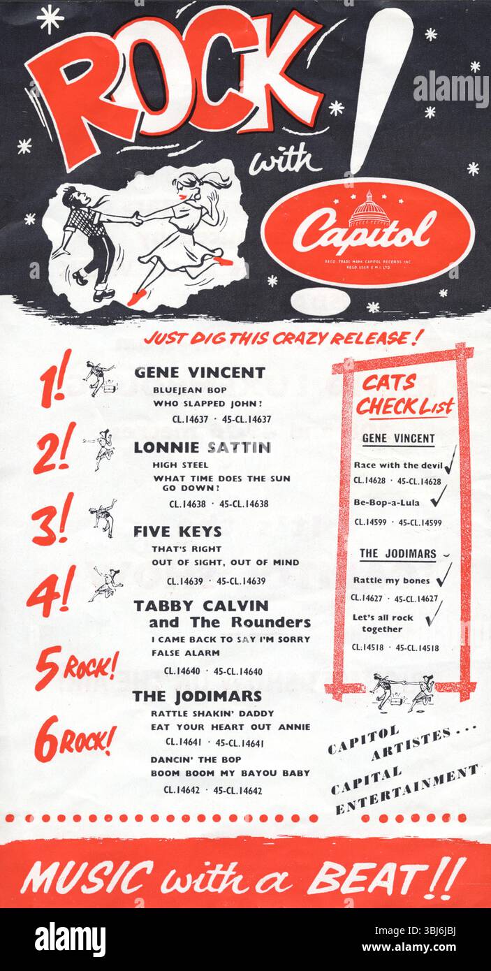 Capitol Records Music with A Beat leaflet datato 1956. Pubblicando nuovi singoli rock and roll di Gene Vincent (Blue Jean Bop e Race with the Devil), Lonnie Sattin, Five Keys, Tabby Calvin, The Jodimars. Piccola illustrazione di una coppia di ballerini rock and roll. Stampato in rosso e nero. Cimeli musicali, storia sociale, moda adolescenziale. Foto Stock