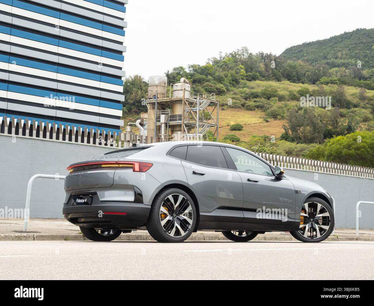 Hong Kong, Cina 14 febbraio 2025 : Polestar 4 EV SUV test Drive giorno 14 febbraio 2025 a Hong Kong. Foto Stock