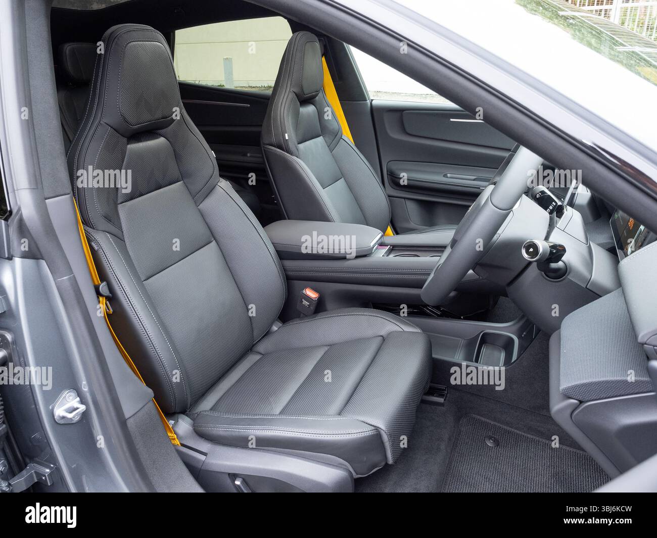 Hong Kong, Cina 14 febbraio 2025 : Polestar 4 EV SUV Interior 14 febbraio 2025 a Hong Kong. Foto Stock