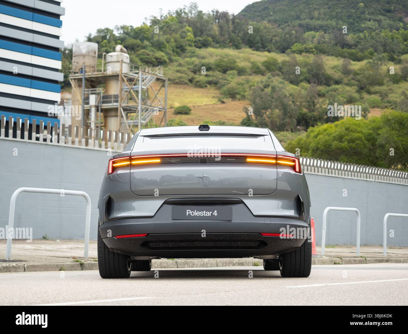 Hong Kong, Cina 14 febbraio 2025 : Polestar 4 EV SUV test Drive giorno 14 febbraio 2025 a Hong Kong. Foto Stock