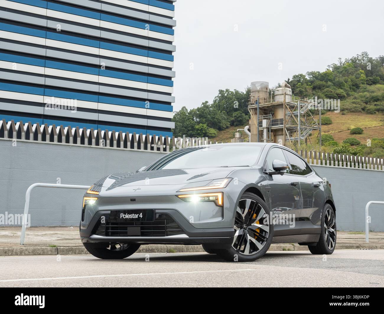 Hong Kong, Cina 14 febbraio 2025 : Polestar 4 EV SUV test Drive giorno 14 febbraio 2025 a Hong Kong. Foto Stock