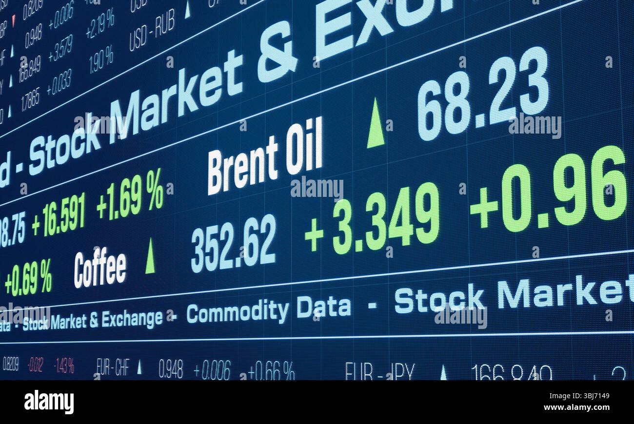 Ticker delle materie prime, aumento del prezzo del petrolio greggio Brent, trading board, mercato azionario e borsa valori. Ticker delle materie prime, prezzi del petrolio, trading board, mercato azionario e borsa valori. Aumento del prezzo del petrolio, del gas naturale e dell'oro, investimenti, rischi. Tassi di cambio Dollaro americano ed Euro. Animazione 3D img commodity035s02 market data commodities Foto Stock