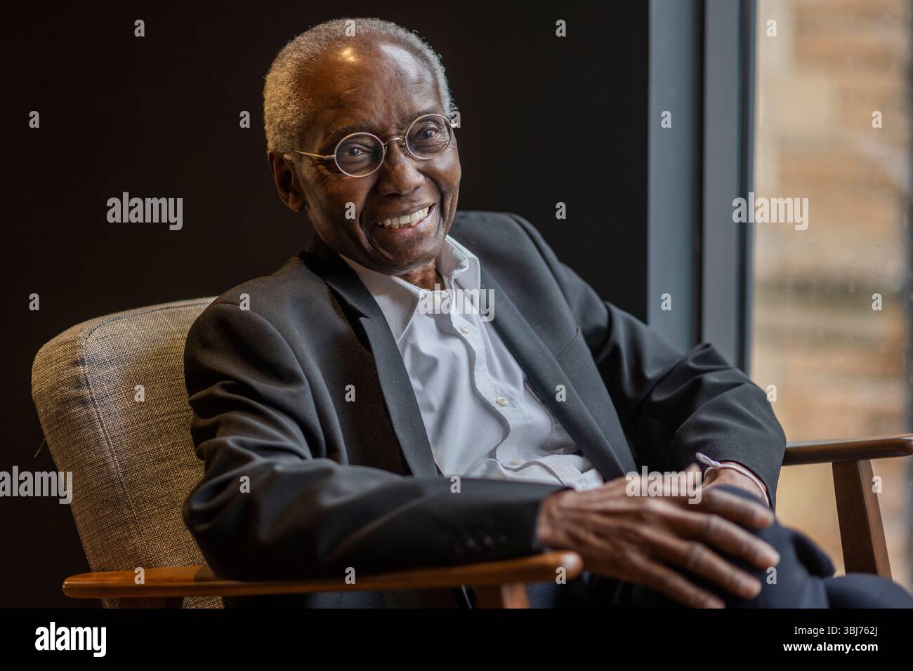 Sir Godfrey Palmer OBE, Regno Unito. 13 giugno 2025. Foto, annuncio che Sir Geoff Palmer OBE e' morto oggi. 13 giugno 2025 12 aprile 2022. Sir Godfrey Palmer OBE è professore emerito presso la School of Life Sciences della Heriot-Watt University di Edimburgo, Scozia, ha scoperto il processo di abrasione dell'orzo mentre era ricercatore presso la Brewing Research Foundation dal 1968 al 1977 Credit: phil wilkinson/Alamy Live News Foto Stock