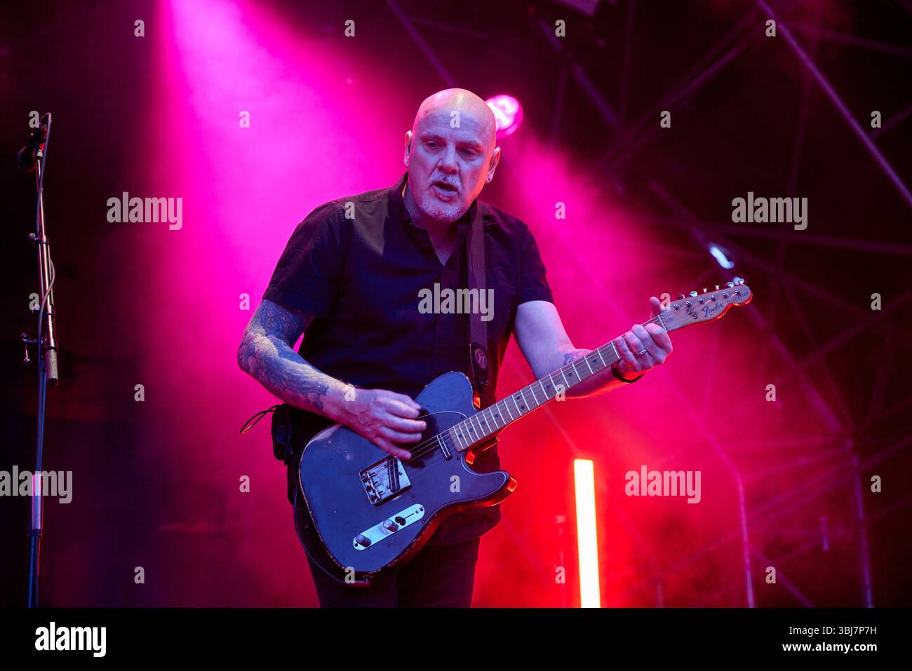 Lincoln, Regno Unito. 13 giugno 2025. The Stranglers TK Max presenta Live al Lincoln Castle venerdì 13 giugno 2025 Baz Warne, Jean Jacques Burnel crediti: Phil Crow/Alamy Live News Foto Stock
