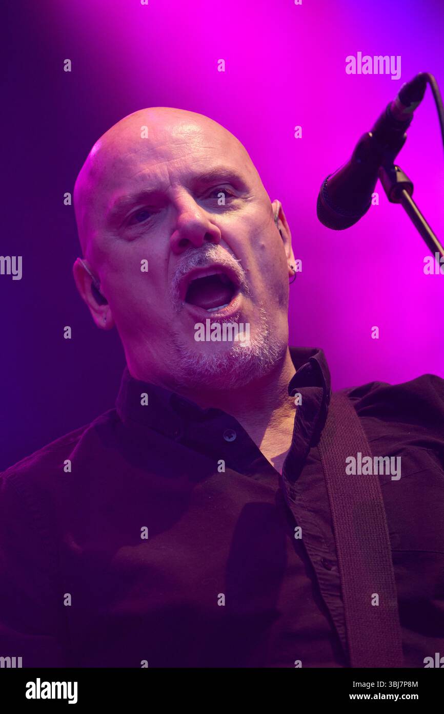 Lincoln, Regno Unito. 13 giugno 2025. The Stranglers TK Max presenta Live al Lincoln Castle venerdì 13 giugno 2025 Baz Warne, Jean Jacques Burnel crediti: Phil Crow/Alamy Live News Foto Stock
