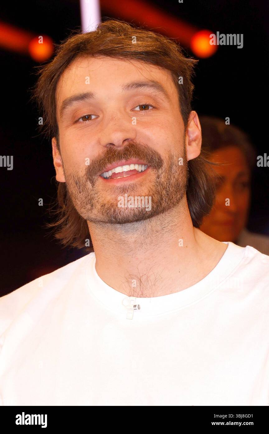 Rick Zabel bei der Aufzeichnung der NDR Talk Show im NDR Fernsehstudio Lokstedt. Amburgo, 13.06.2025 *** Rick Zabel alla registrazione del talk show NDR nello studio televisivo NDR Lokstedt Amburgo, 13 06 2025 foto:xH.xHartmannx/xFuturexImagex ndr talk1306 5637 Foto Stock