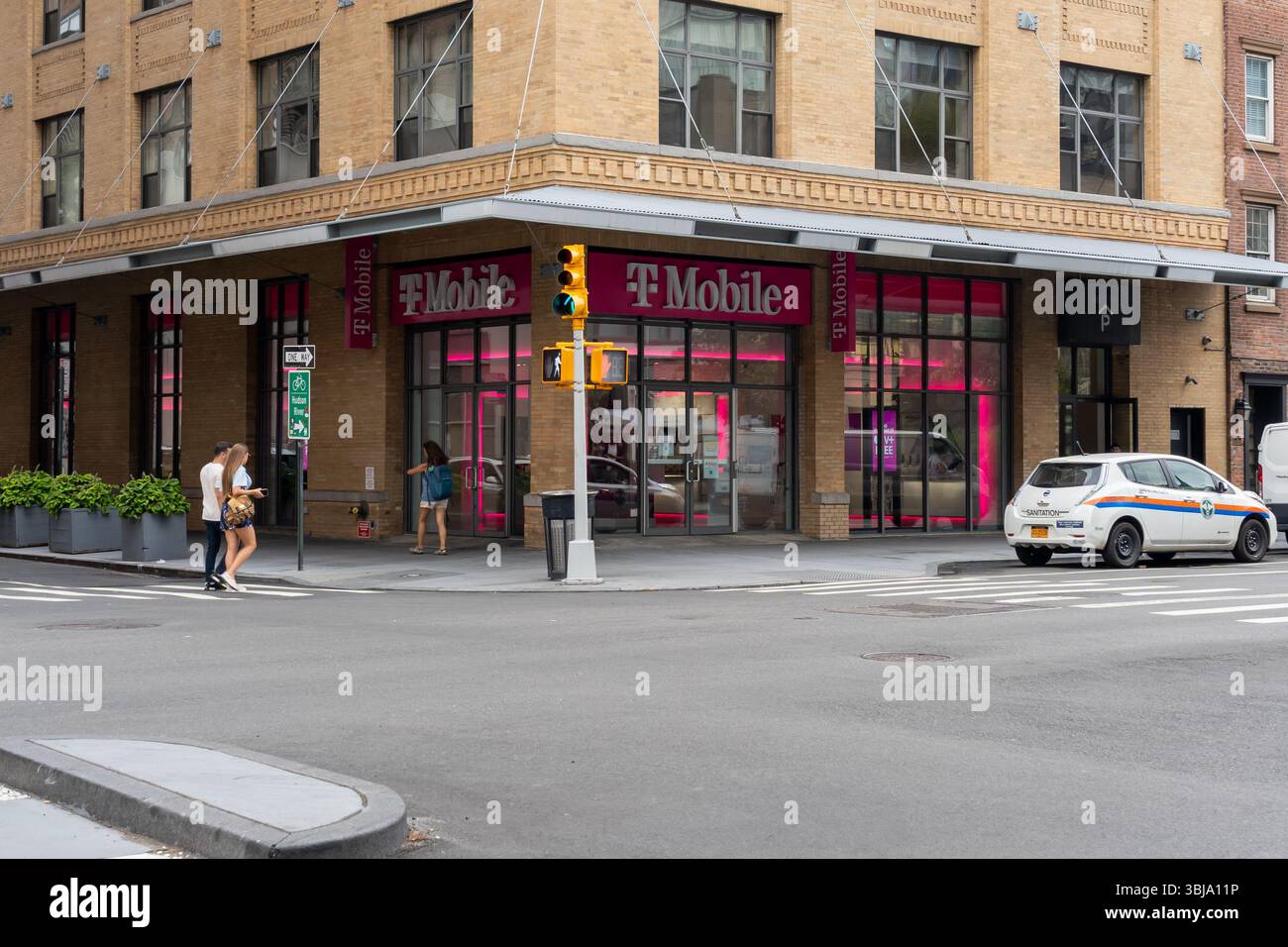 A T Mobile Store a New York, New York, Stati Uniti. T Mobile US è un operatore di rete wireless americano. Foto Stock