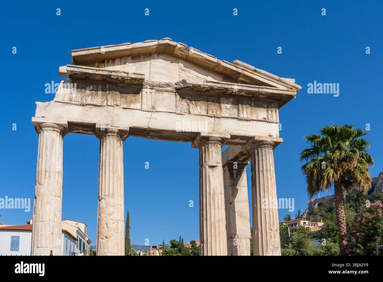 Porta di Atena Archegeti presso il sito archeologico del foro Romano di Atene (Agorà Romana) ad Atene. Foto Stock