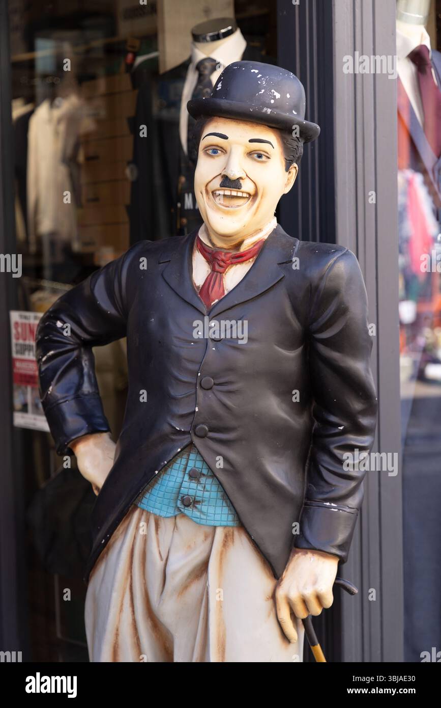 Charlie Chaplin manichino. Sir Charles Spencer Chaplin, 1889. d. 1977, attore, comico e regista inglese. Icona della pellicola silenziosa. Porco, personale. REGNO UNITO Foto Stock