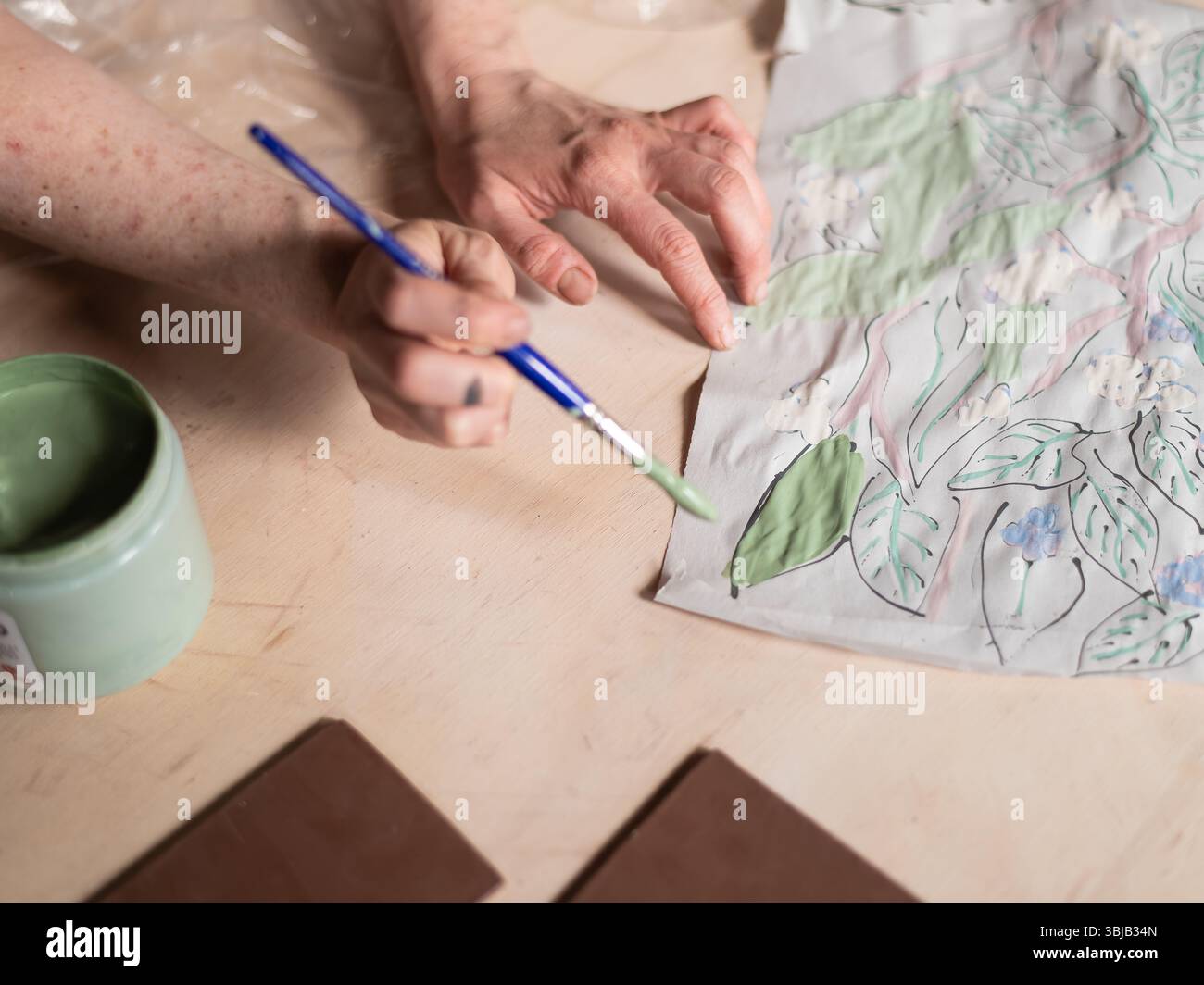 Dettaglio della ceramica in fase di realizzazione Foto Stock