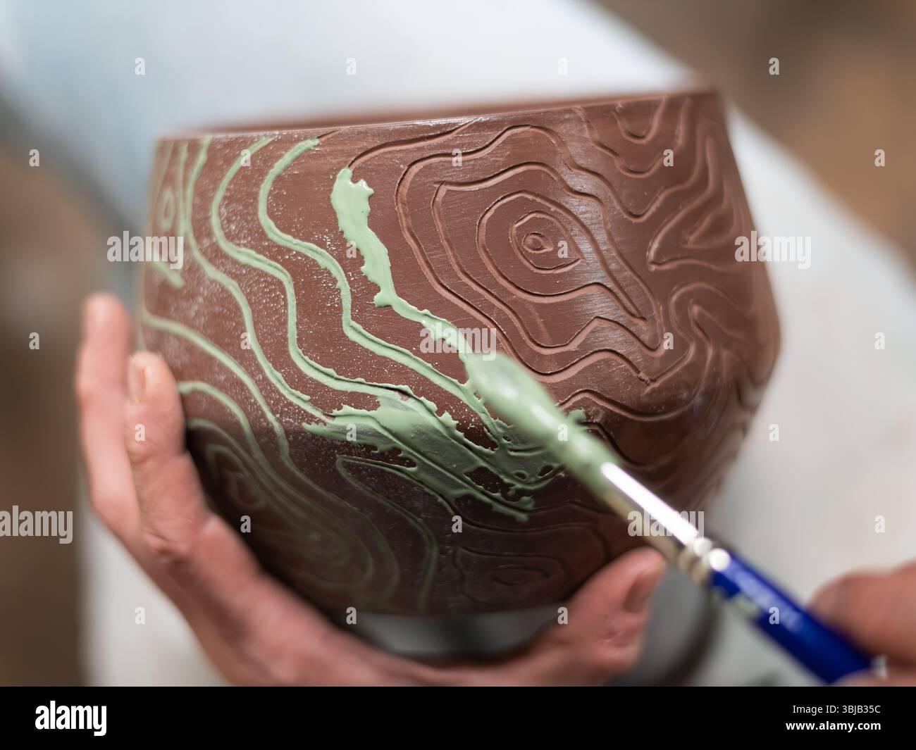 Dettaglio della ceramica in fase di realizzazione Foto Stock