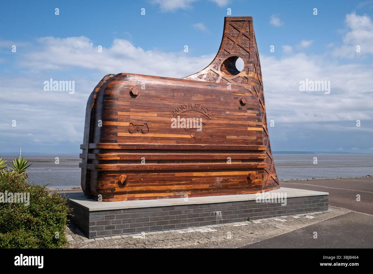 Scultura radiofonica che celebra la prima trasmissione wireless di Marconi tra Flat Holm Island e Lavernock Point nel 1897 Foto Stock