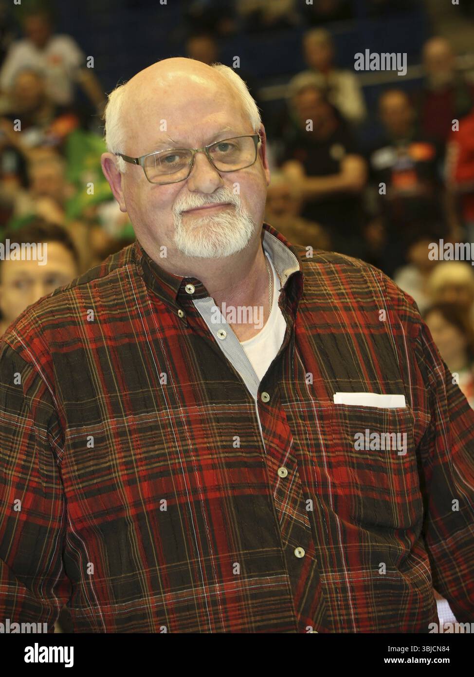 La leggenda della pallamano SCM Peter Pysall ospite al DAIKIN HBL stagione 2024-25 21° giorno SC Magdeburg - 1.VfL Potsdam, Magdeburgo, DE Foto Stock
