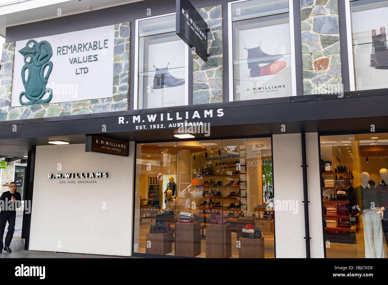 Negozio di scarpe e stivali R M Williams nel centro di Queenstown, regione di Otago, Isola del Sud, nuova Zelanda, 2025 Foto Stock