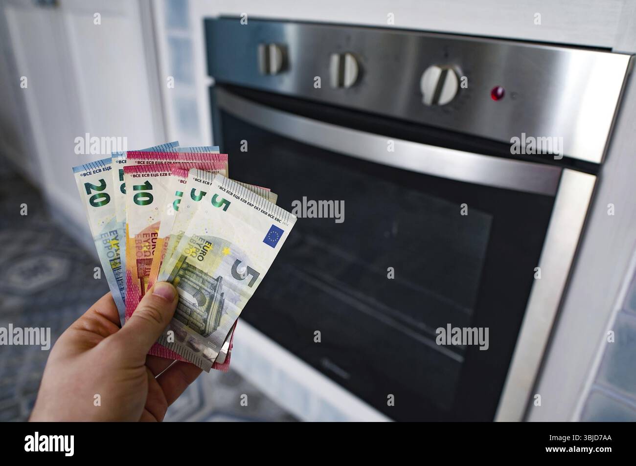 Concetto di costo elevato del gas e dell’elettricità per il consumo domestico Foto Stock