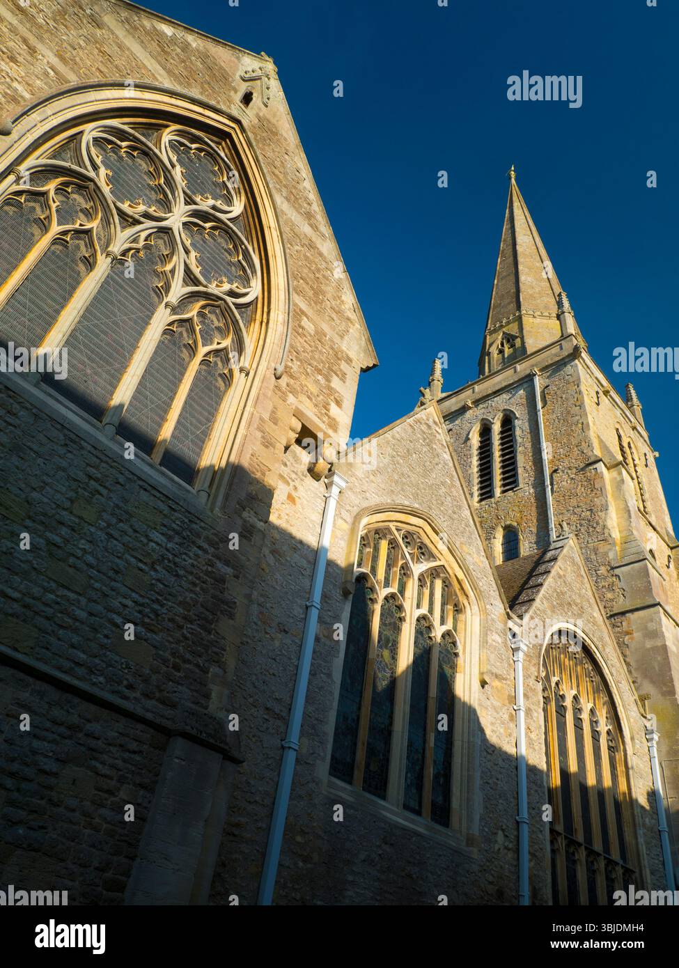 Chiesa di Sant'Elena sul Tamigi ad Abingdon. Un luogo di culto cristiano è stato in questo luogo dall'anno 995. In effetti, una cattedrale sassone potrebbe Foto Stock