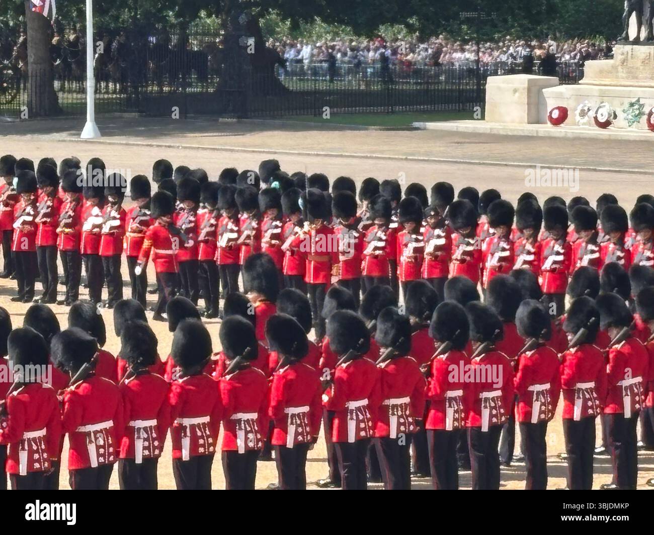 Trooping the Colour 2025 - Immagine stock catturata con smartphone