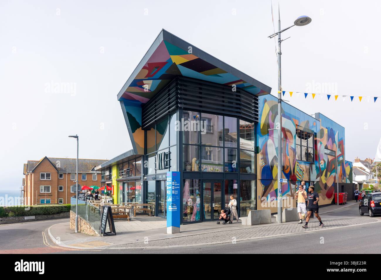 Mix cocktail Bar e The Ark Restaurant, East Street, Newquay, Cornovaglia, Inghilterra, Regno Unito Foto Stock Mix cocktail Bar e The Ark Restaurant, East Street, Newquay, Cornovaglia, Inghilterra, Regno Unito Foto Stock