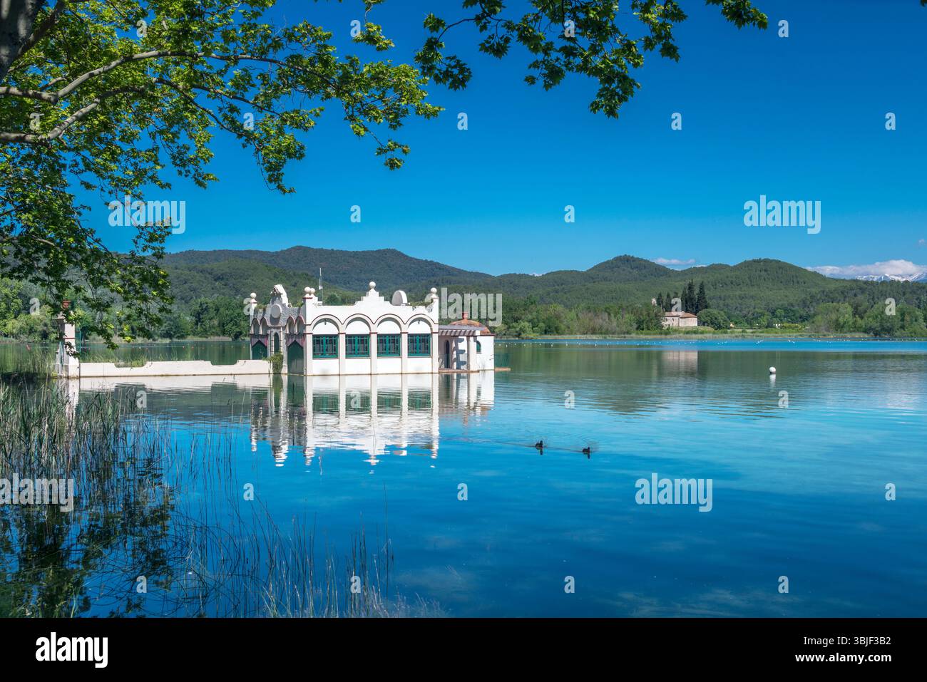 PESQUERA MARIMON BOATHOUSE LAGO DI BANYOLES PLA DE L’ESTANY GIRONA CATALOGNA SPAGNA Foto Stock